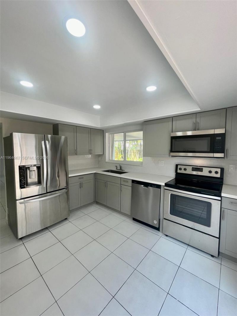 922 NW 106th Ave Cir, Unit 922, Miami, FL 33172 Photo