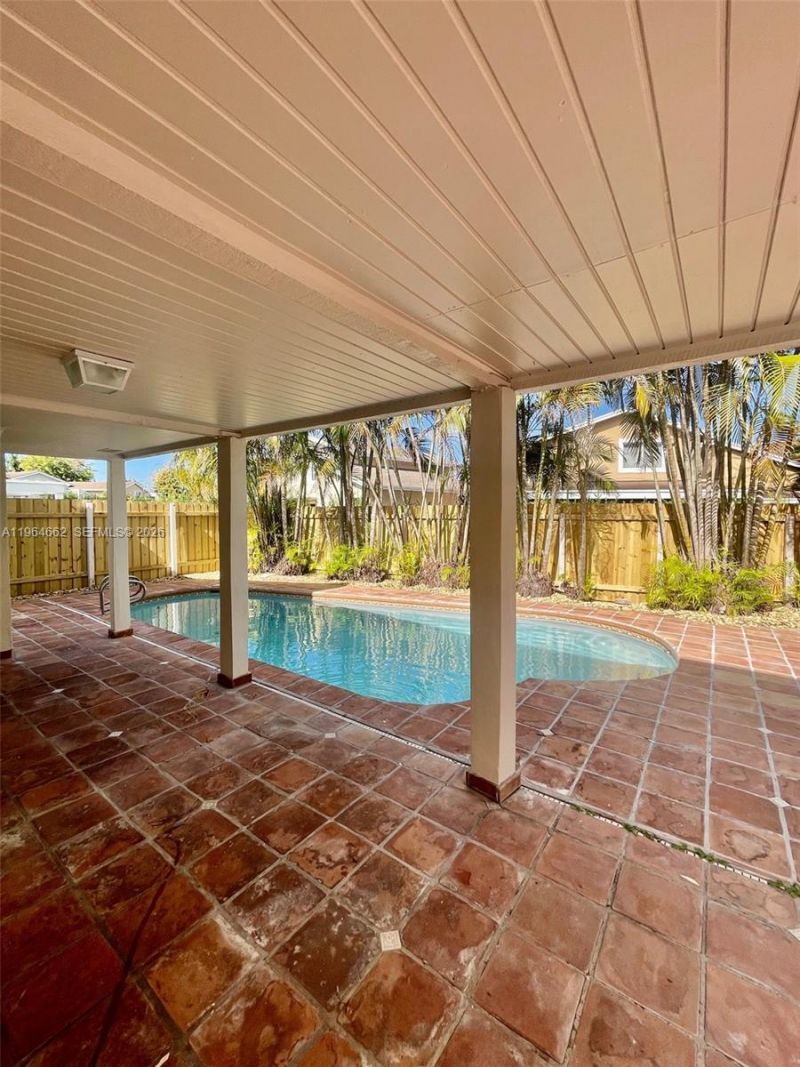 922 NW 106th Ave Cir, Unit 922, Miami, FL 33172 Photo