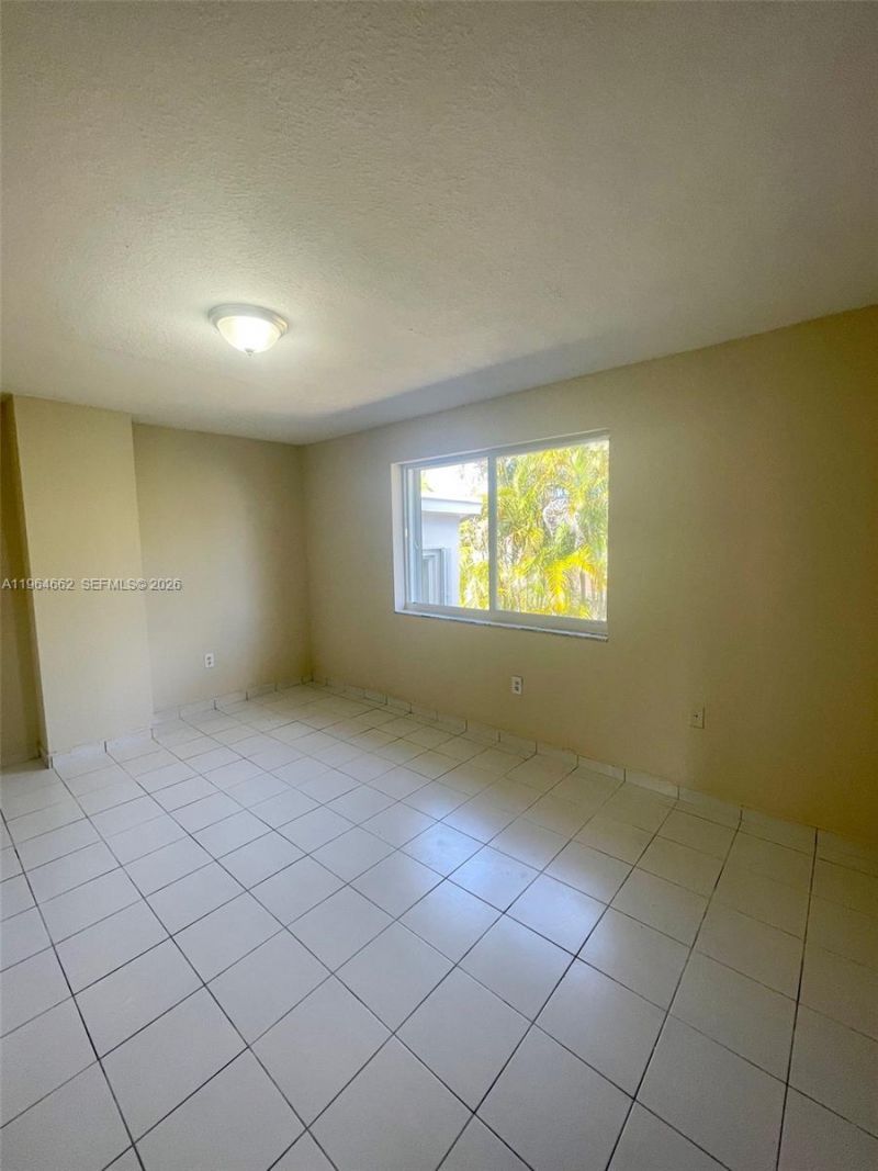 922 NW 106th Ave Cir, Unit 922, Miami, FL 33172 Photo
