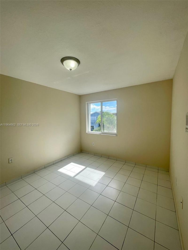 922 NW 106th Ave Cir, Unit 922, Miami, FL 33172 Photo