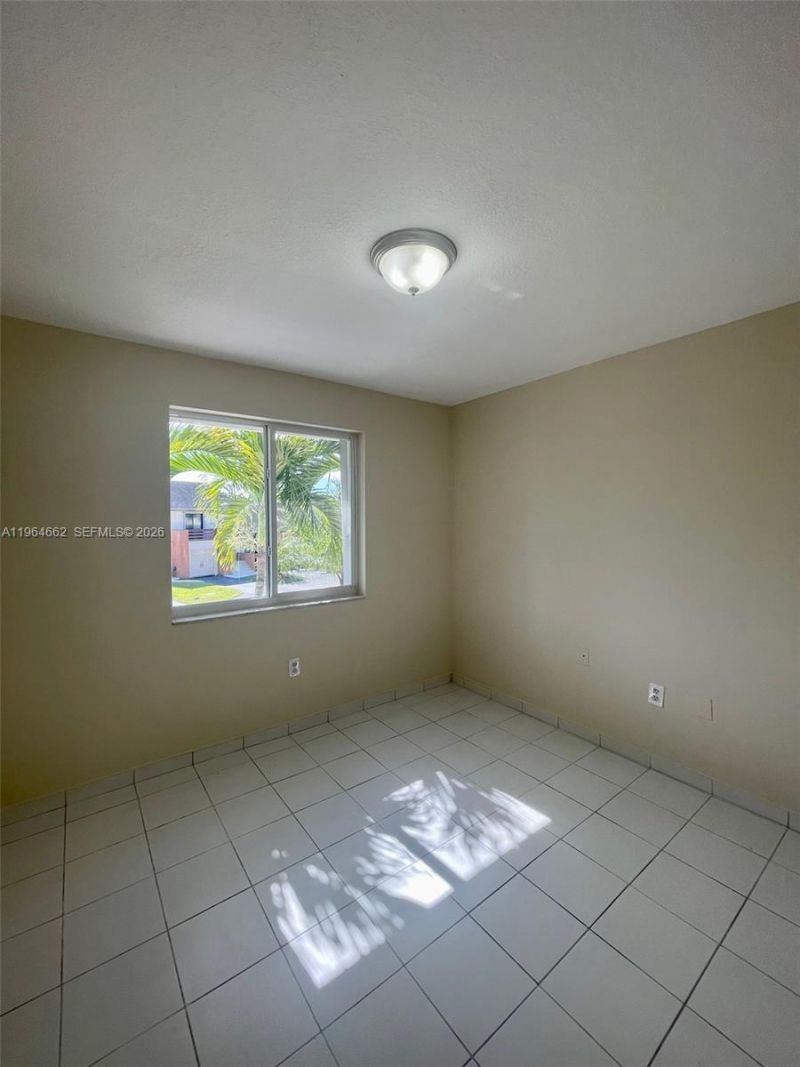 922 NW 106th Ave Cir, Unit 922, Miami, FL 33172 Photo