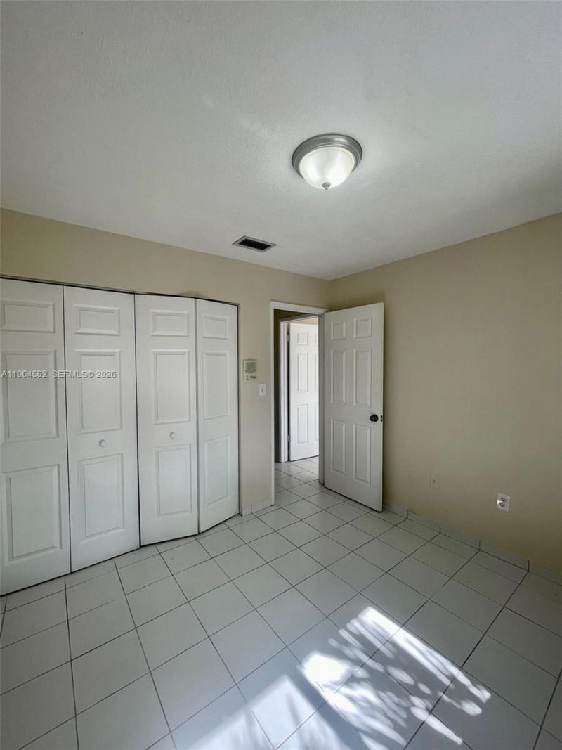 922 NW 106th Ave Cir, Unit 922, Miami, FL 33172 Photo