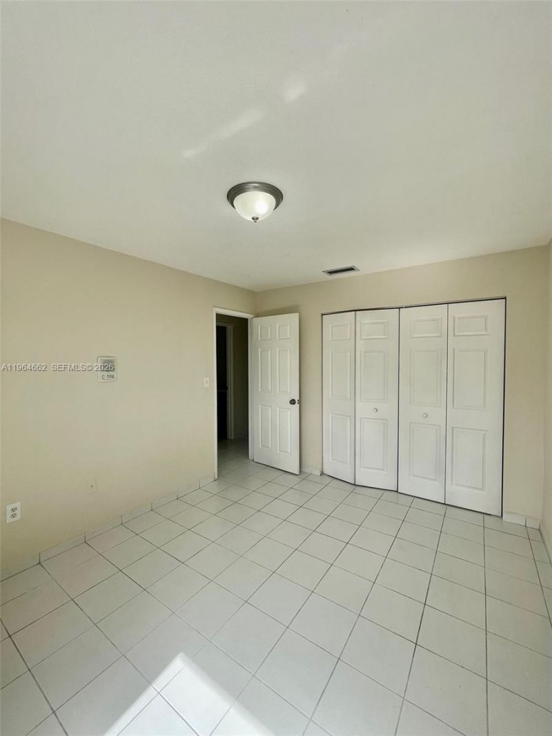 922 NW 106th Ave Cir, Unit 922, Miami, FL 33172 Photo