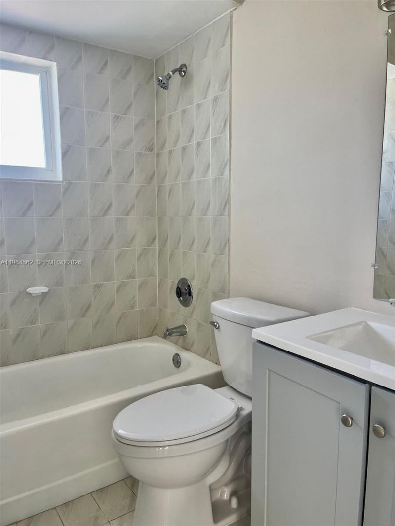 922 NW 106th Ave Cir, Unit 922, Miami, FL 33172 Photo