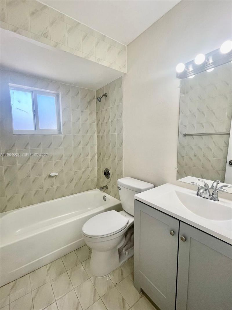 922 NW 106th Ave Cir, Unit 922, Miami, FL 33172 Photo