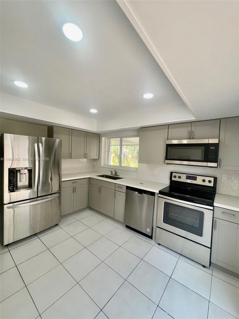 922 NW 106th Ave Cir, Unit 922, Miami, FL 33172 Photo