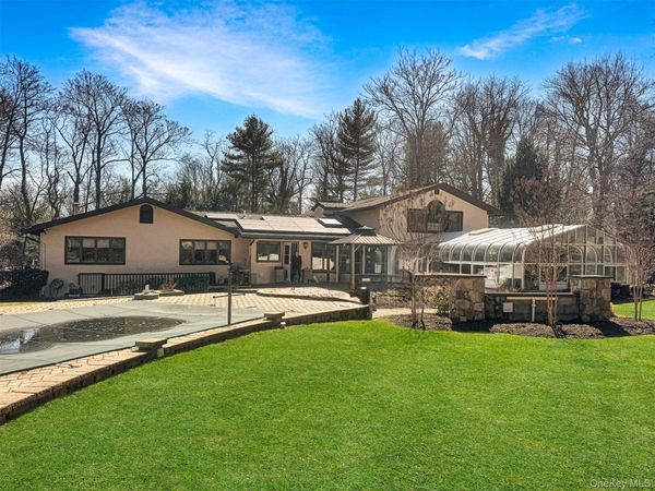 37 Bridle Path, Nissequogue, NY 11780