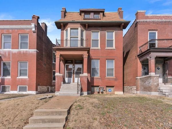 4523 Adelaide Avenue, St Louis, MO 63115