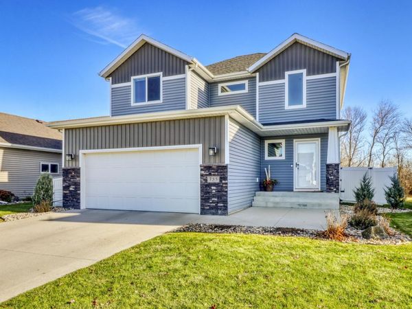733 Albert Drive W, West Fargo, ND 58078