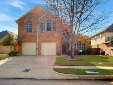 10444 Stoneside Trail, Fort Worth, TX 76244
