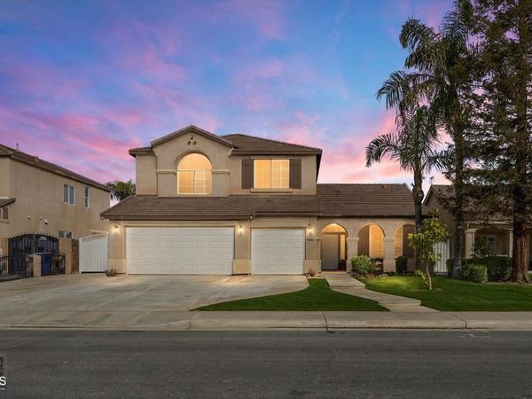 10804 Eagle Vista Drive, Bakersfield, CA 93311