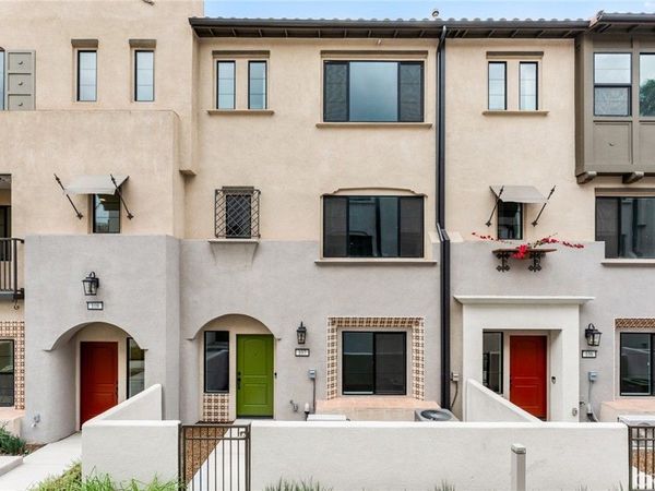 107 Kimberwick Court, Burbank, CA 91506