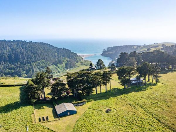 32550 Navarro Ridge Road, Albion, CA 95410