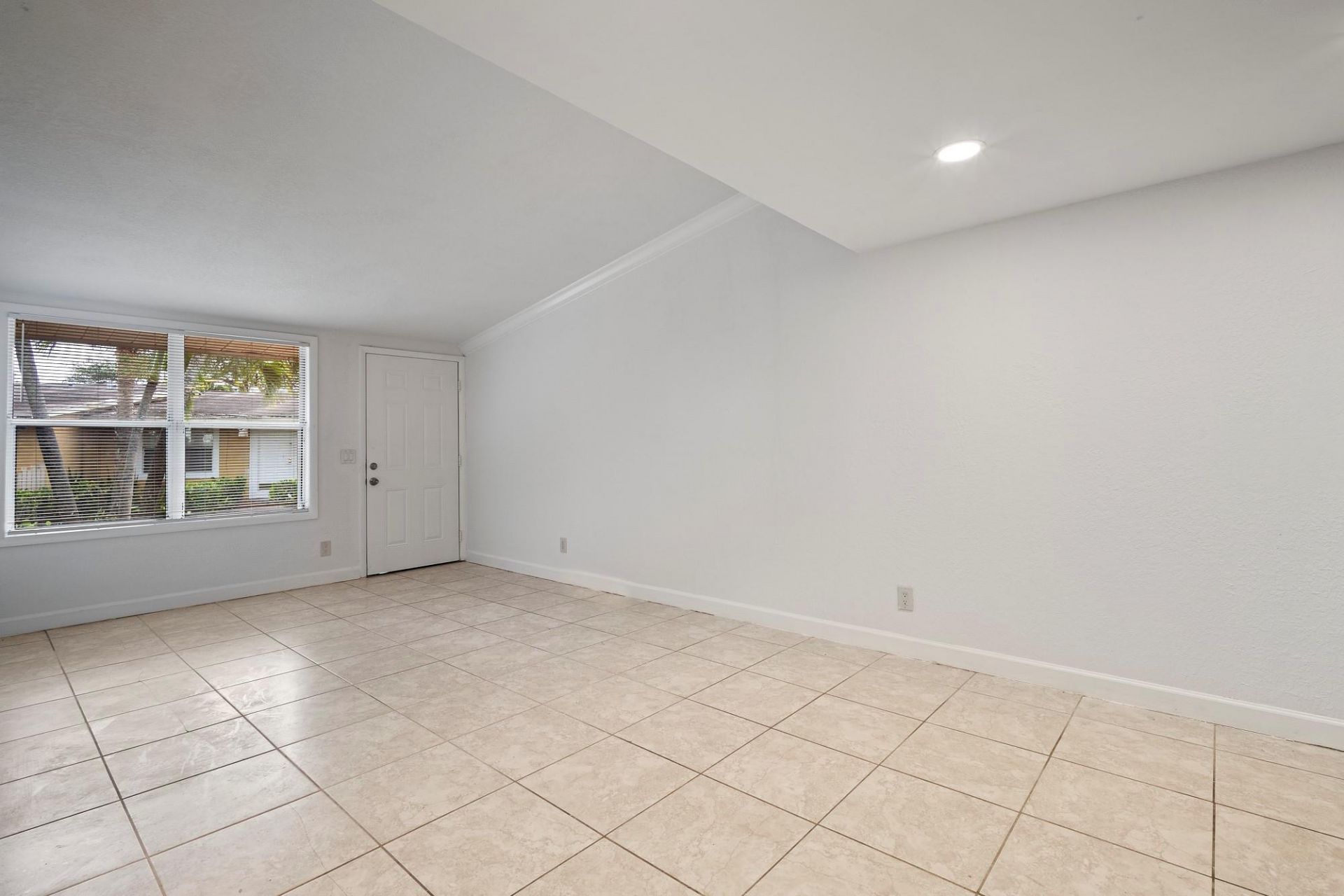 7110 Southgate Boulevard, Tamarac, FL 33321 Photo