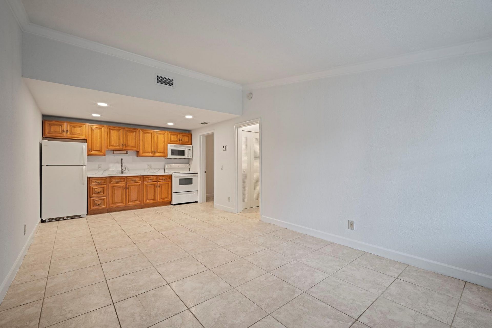 7110 Southgate Boulevard, Tamarac, FL 33321 Photo