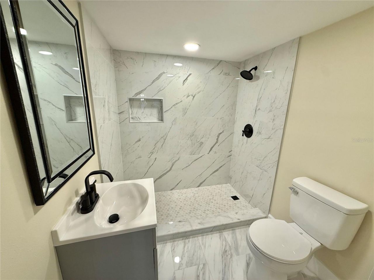 1903 E Osborne Avenue, Tampa, FL 33610 Photo