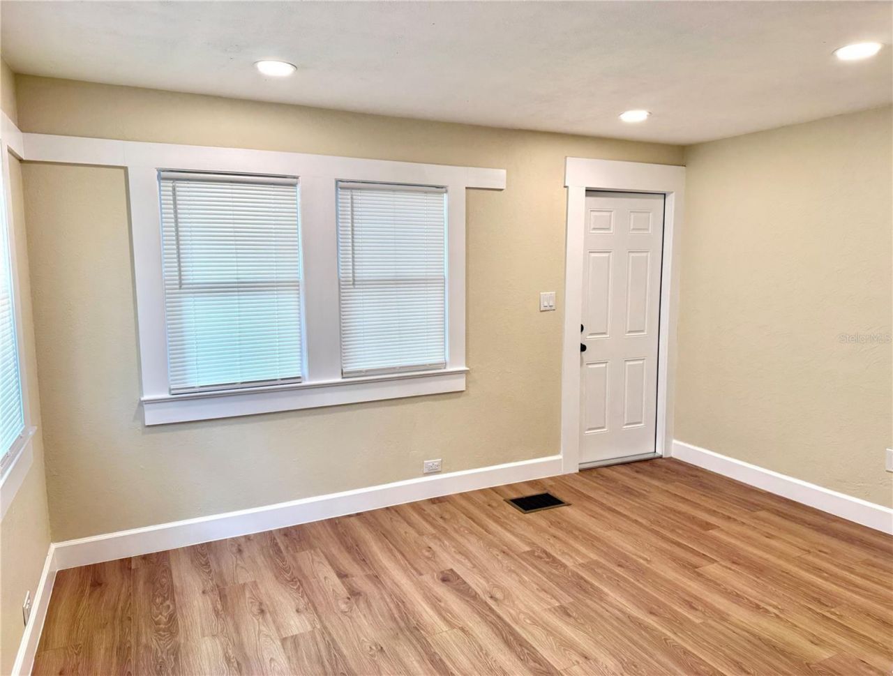 1903 E Osborne Avenue, Tampa, FL 33610 Photo