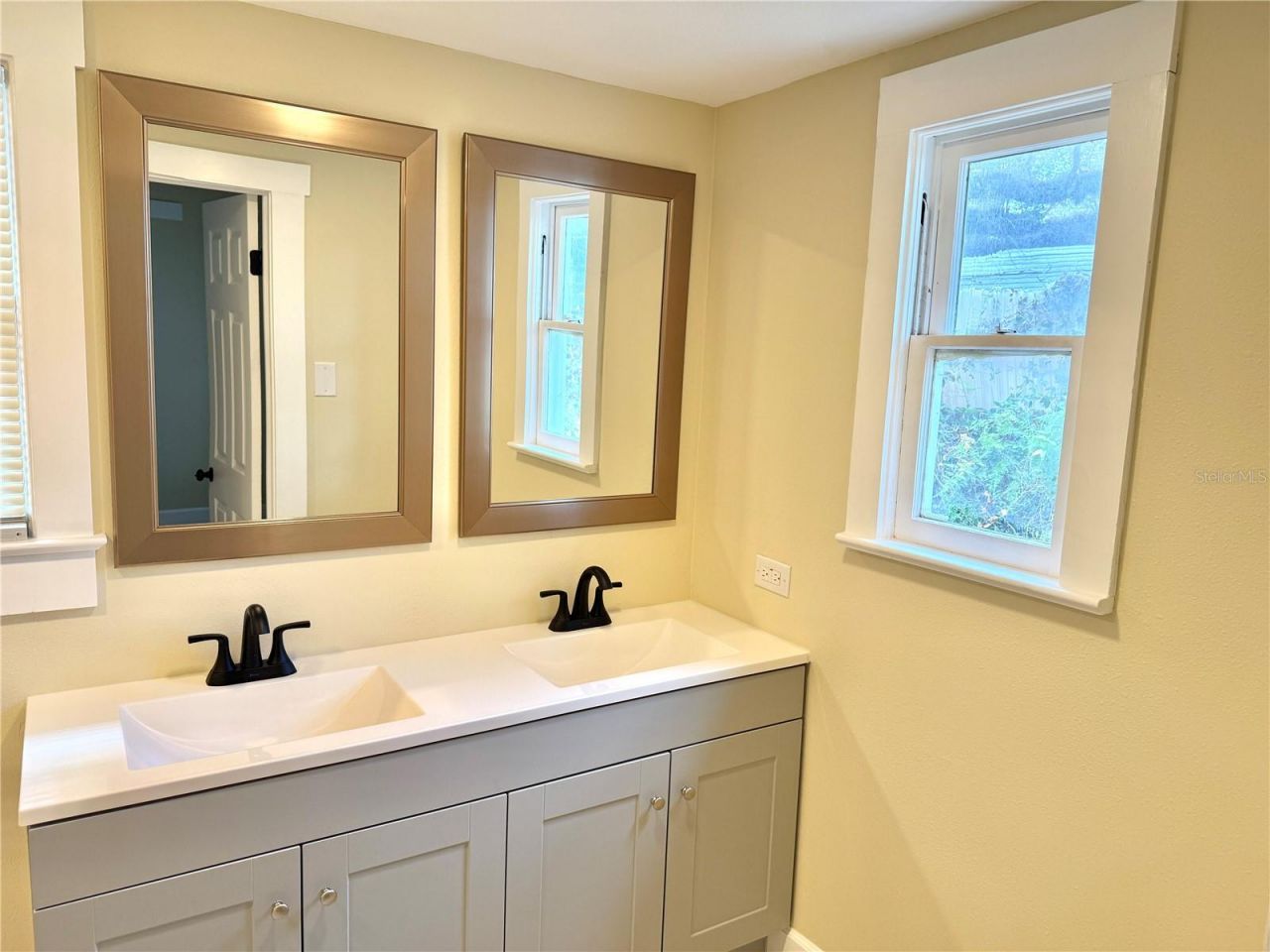 1903 E Osborne Avenue, Tampa, FL 33610 Photo