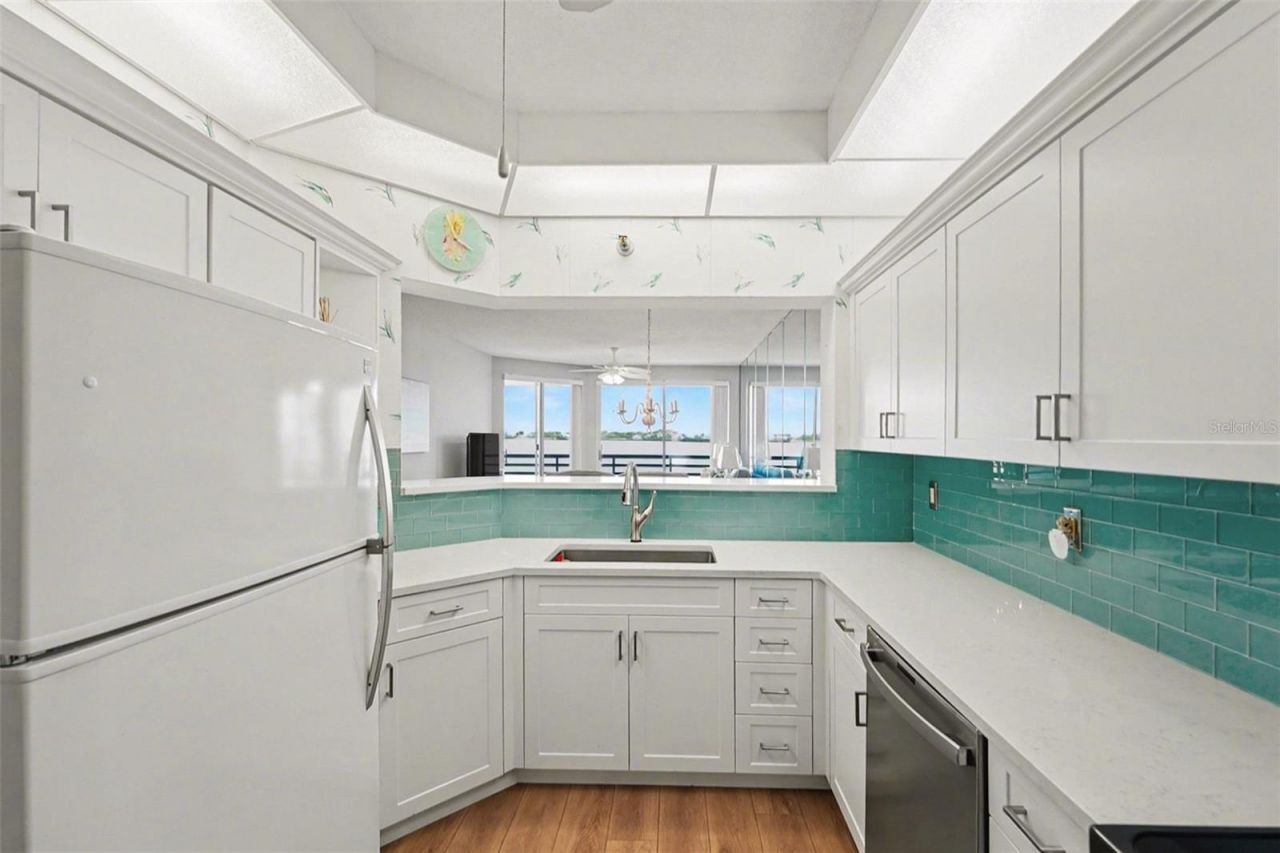 8021 Sailboat Key Boulevard S, Unit 304, Saint Pete Beach, FL 33707 Photo