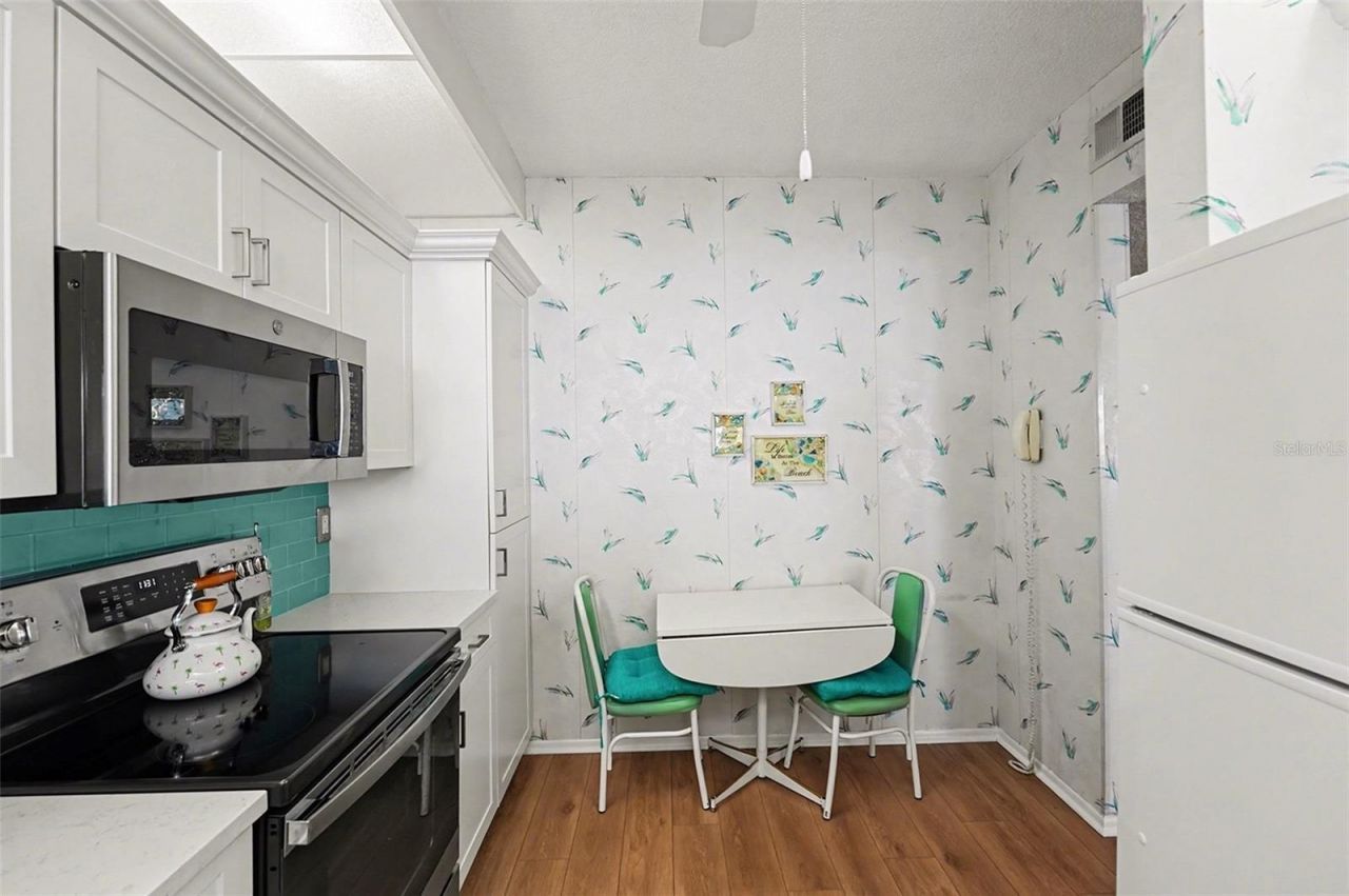 8021 Sailboat Key Boulevard S, Unit 304, Saint Pete Beach, FL 33707 Photo