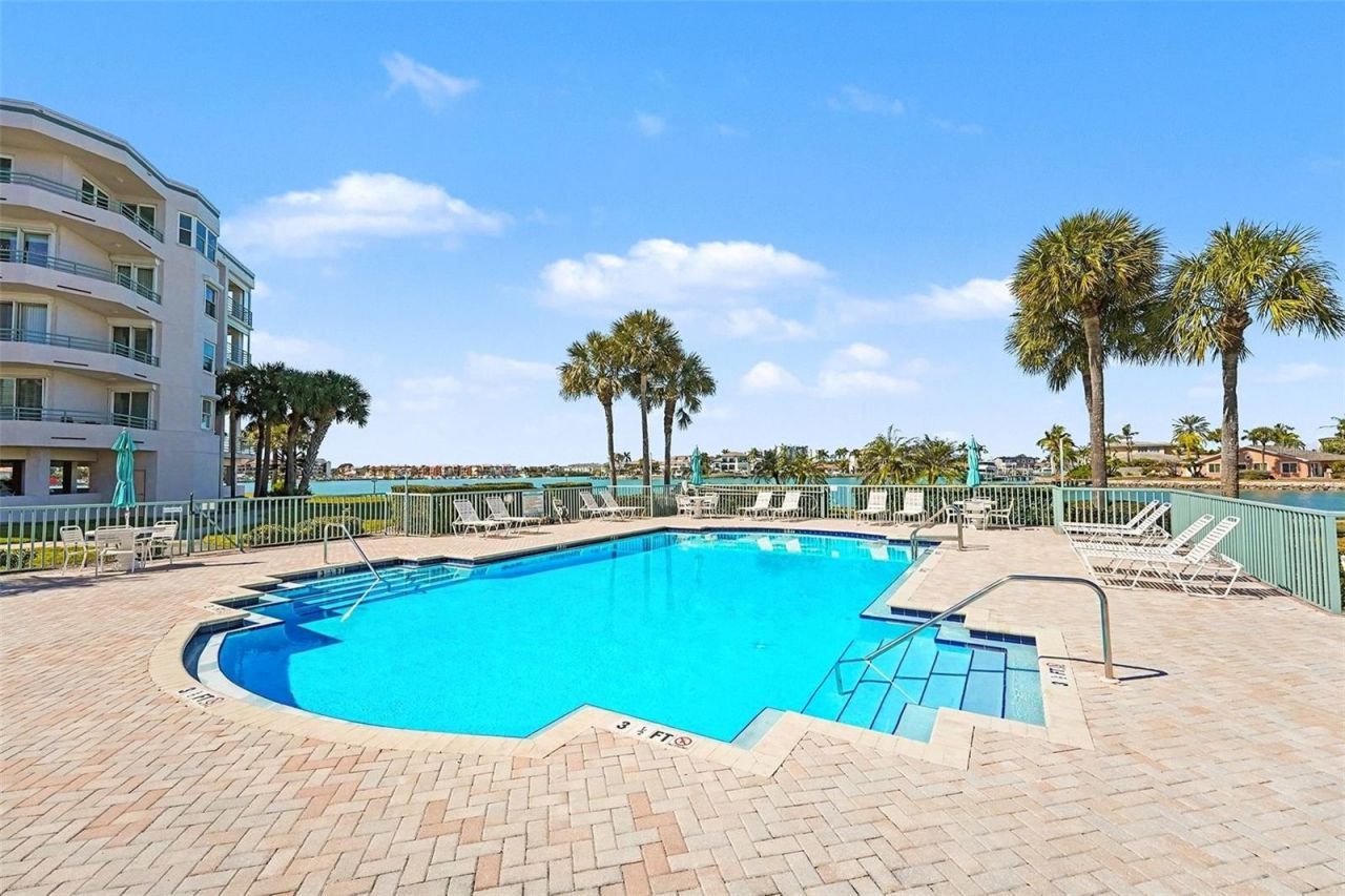 8021 Sailboat Key Boulevard S, Unit 304, Saint Pete Beach, FL 33707 Photo