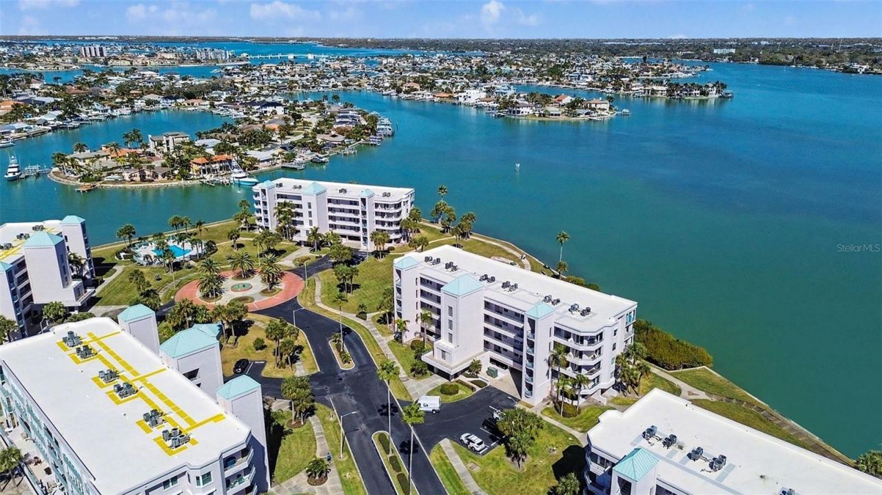 8021 Sailboat Key Boulevard S, Unit 304, Saint Pete Beach, FL 33707 Photo