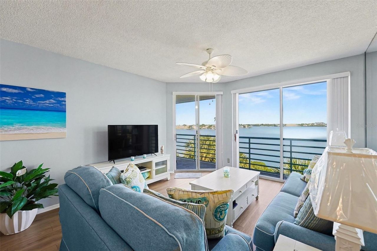 8021 Sailboat Key Boulevard S, Unit 304, Saint Pete Beach, FL 33707 Photo