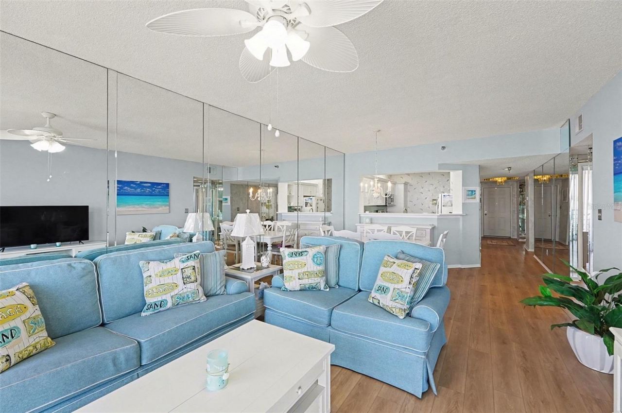 8021 Sailboat Key Boulevard S, Unit 304, Saint Pete Beach, FL 33707 Photo