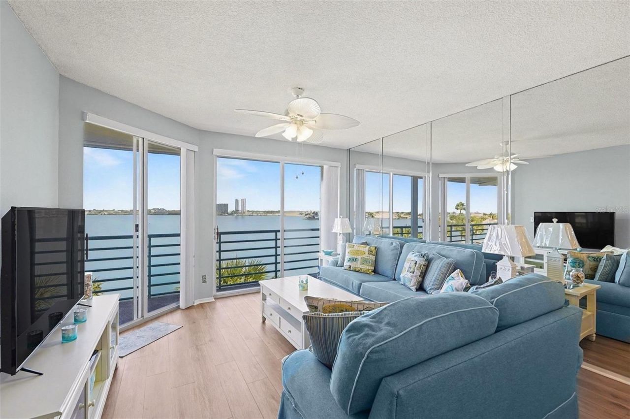 8021 Sailboat Key Boulevard S, Unit 304, Saint Pete Beach, FL 33707 Photo