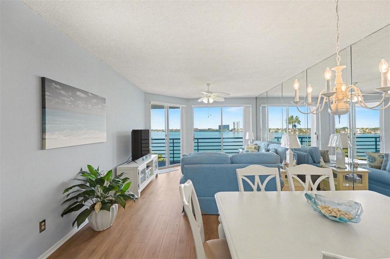 8021 Sailboat Key Boulevard S, Unit 304, Saint Pete Beach, FL 33707 Photo