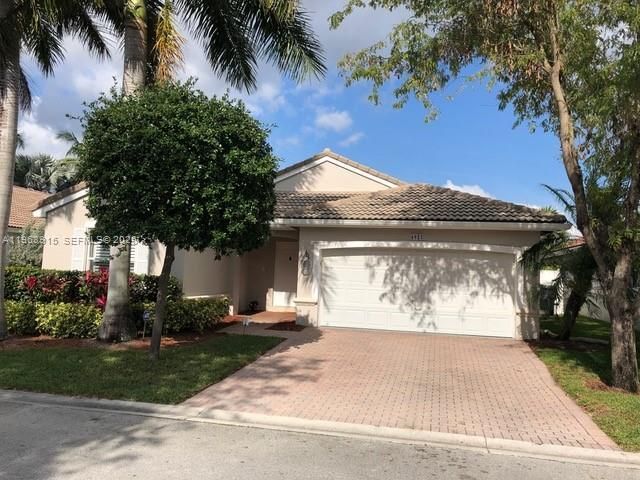 4923 SW 33rd Way, Hollywood, FL 33312 Photo