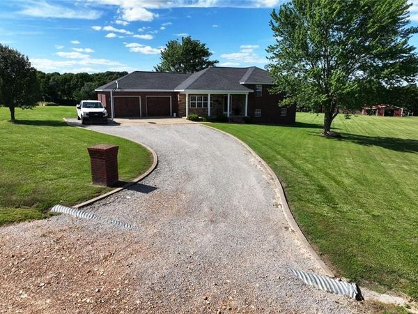 42 County Road 640 , Green Forest, AR 72638