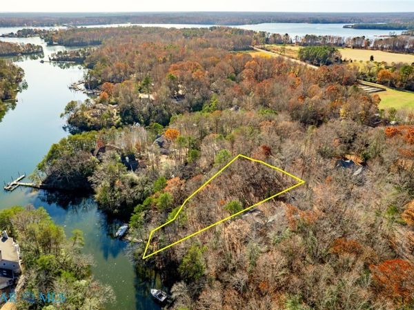 00 Oyster Cove Landing, Hartfield, VA 23071