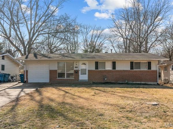 1688 Maldon Lane , St Louis, MO 63136