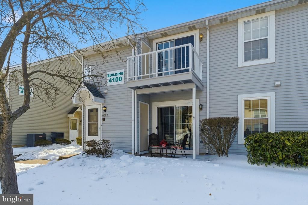 4102 B Adelaide Drive, Mount Laurel, NJ 08054 Main Photo