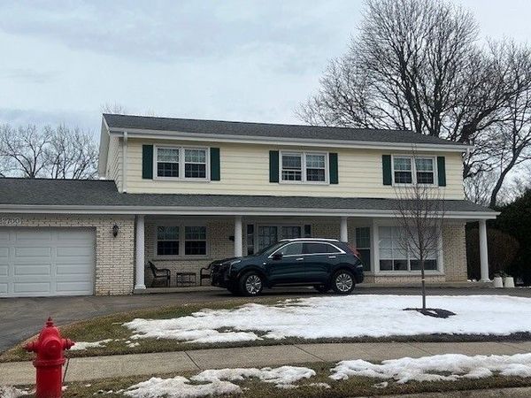 2700 Crabtree Lane, Northbrook, IL 60062