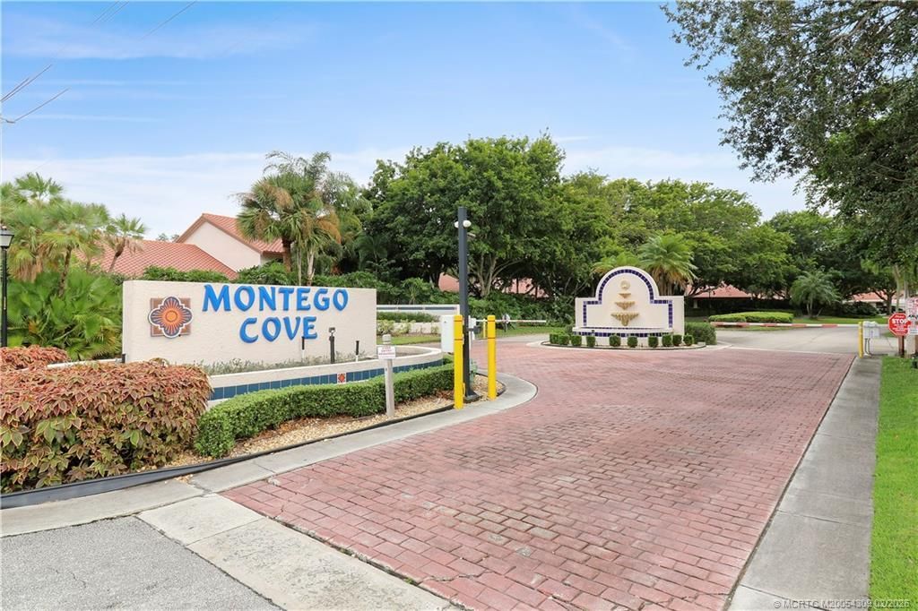 6030 SE Martinique Drive, Unit 104, Stuart, FL 34997 Photo