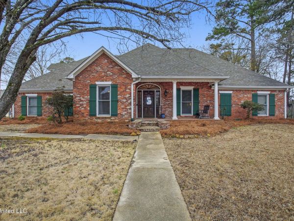 315 Woodlands Drive, Brandon, MS 39047