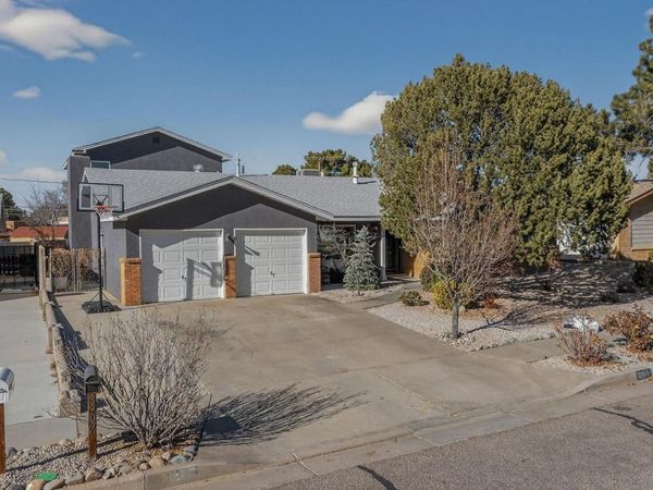 8909 La Barranca Avenue NE, Albuquerque, NM 87111