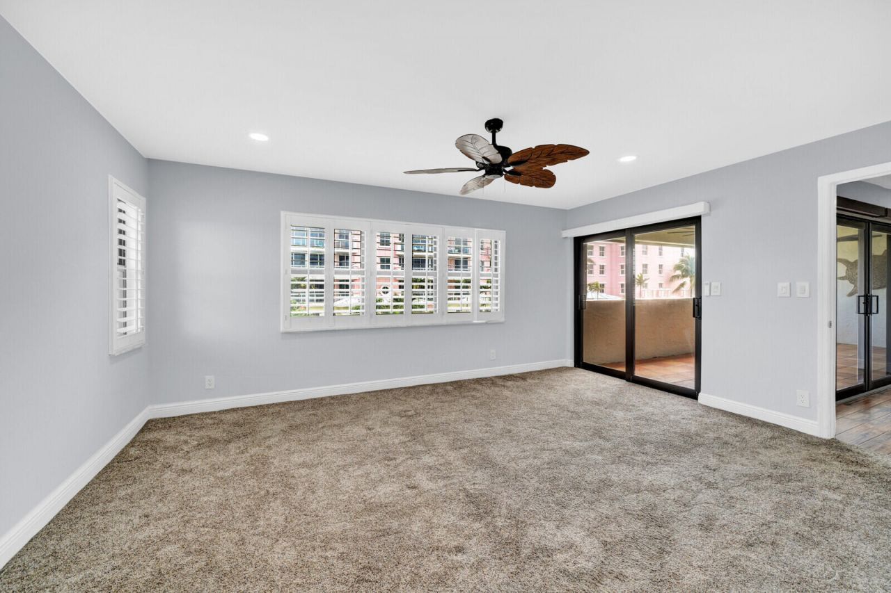 330 SE 20th Avenue, Unit 314, Deerfield Beach, FL 33441 Photo