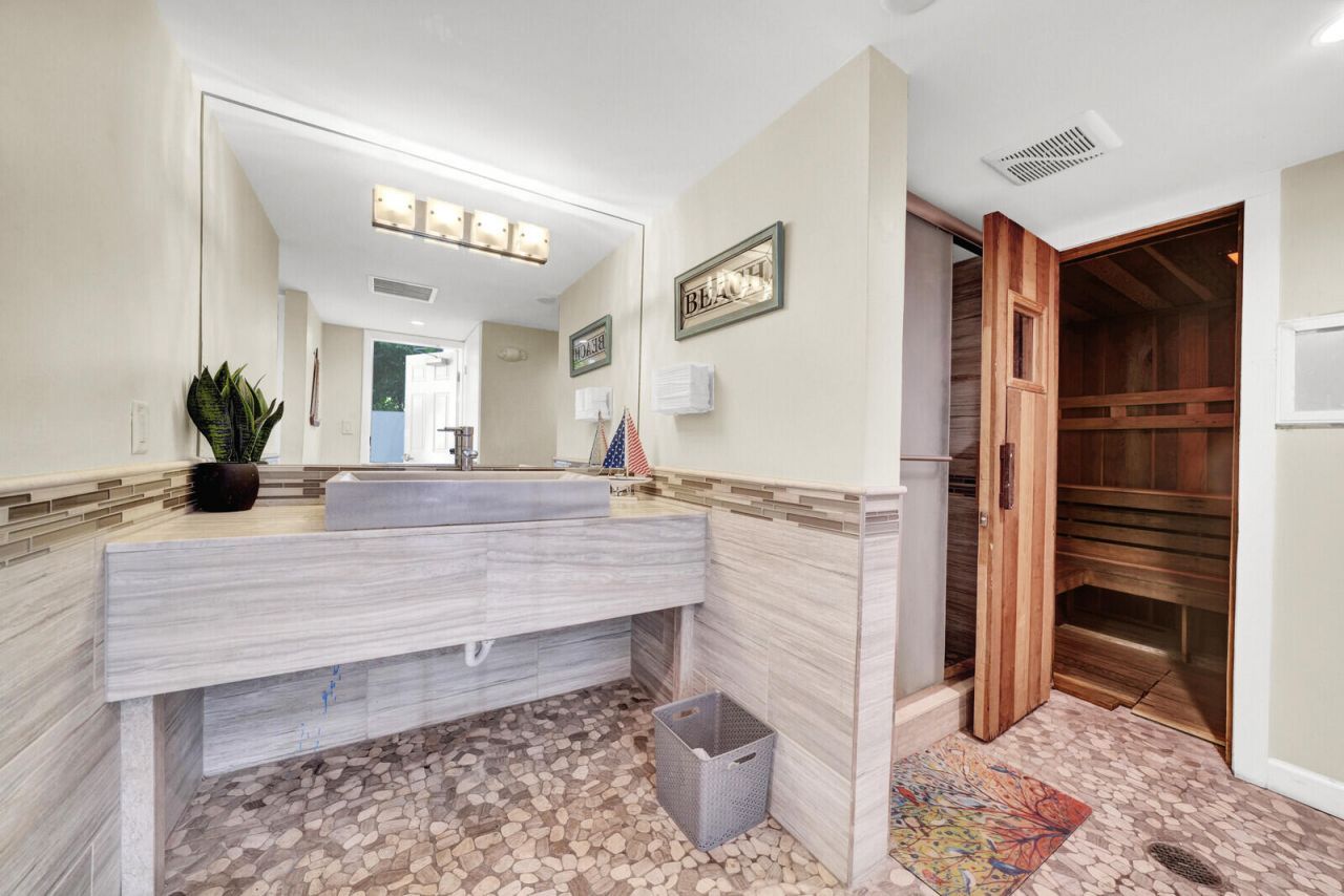 330 SE 20th Avenue, Unit 314, Deerfield Beach, FL 33441 Photo