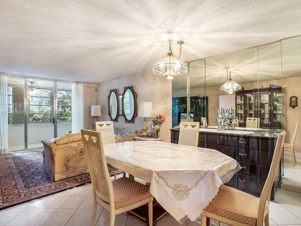 2900 NW 48th Ter, Unit 117, Lauderdale Lakes, FL 33313