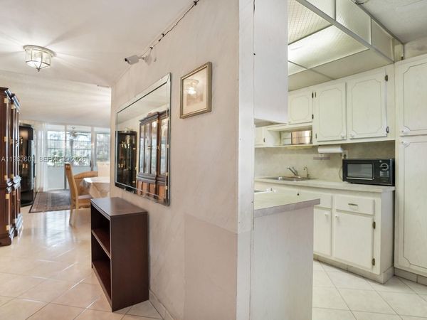 2900 NW 48th Ter , Unit 117, Lauderdale Lakes, FL 33313