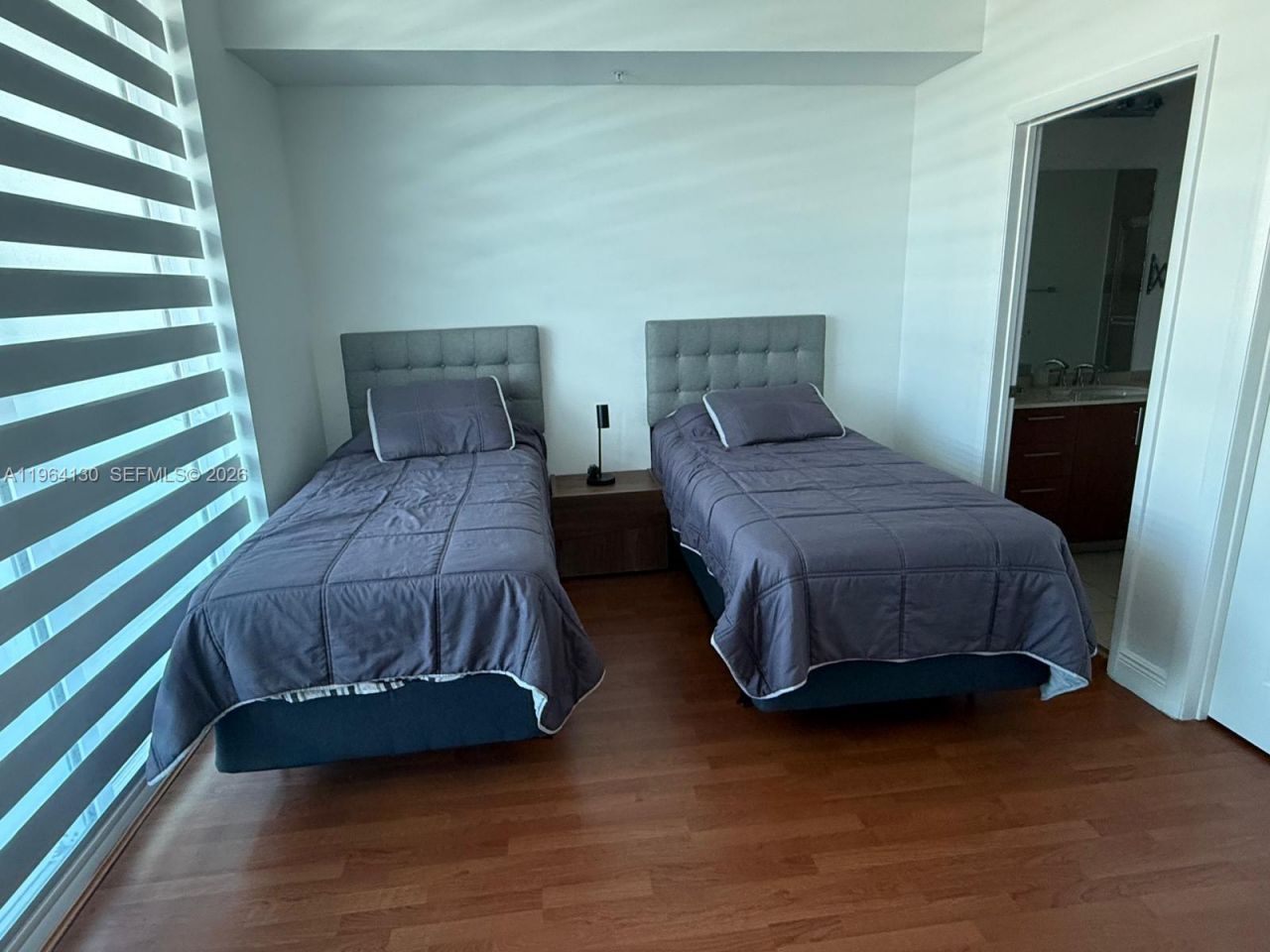 1945 S Ocean Dr , Unit 709, Hallandale Beach, FL 33009 Photo