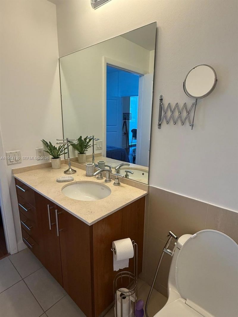 1945 S Ocean Dr , Unit 709, Hallandale Beach, FL 33009 Photo