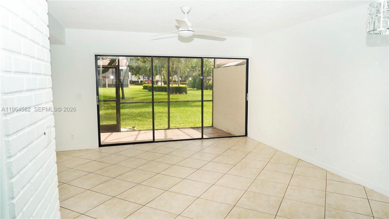 7041 SW 42nd Pl, Davie, FL 33314 Photo