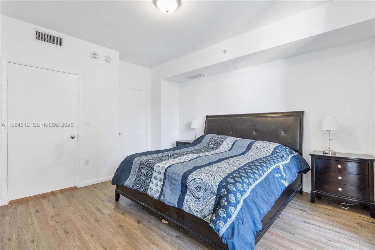 244 Biscayne Blvd, Unit 1906, Miami, FL 33132 Photo