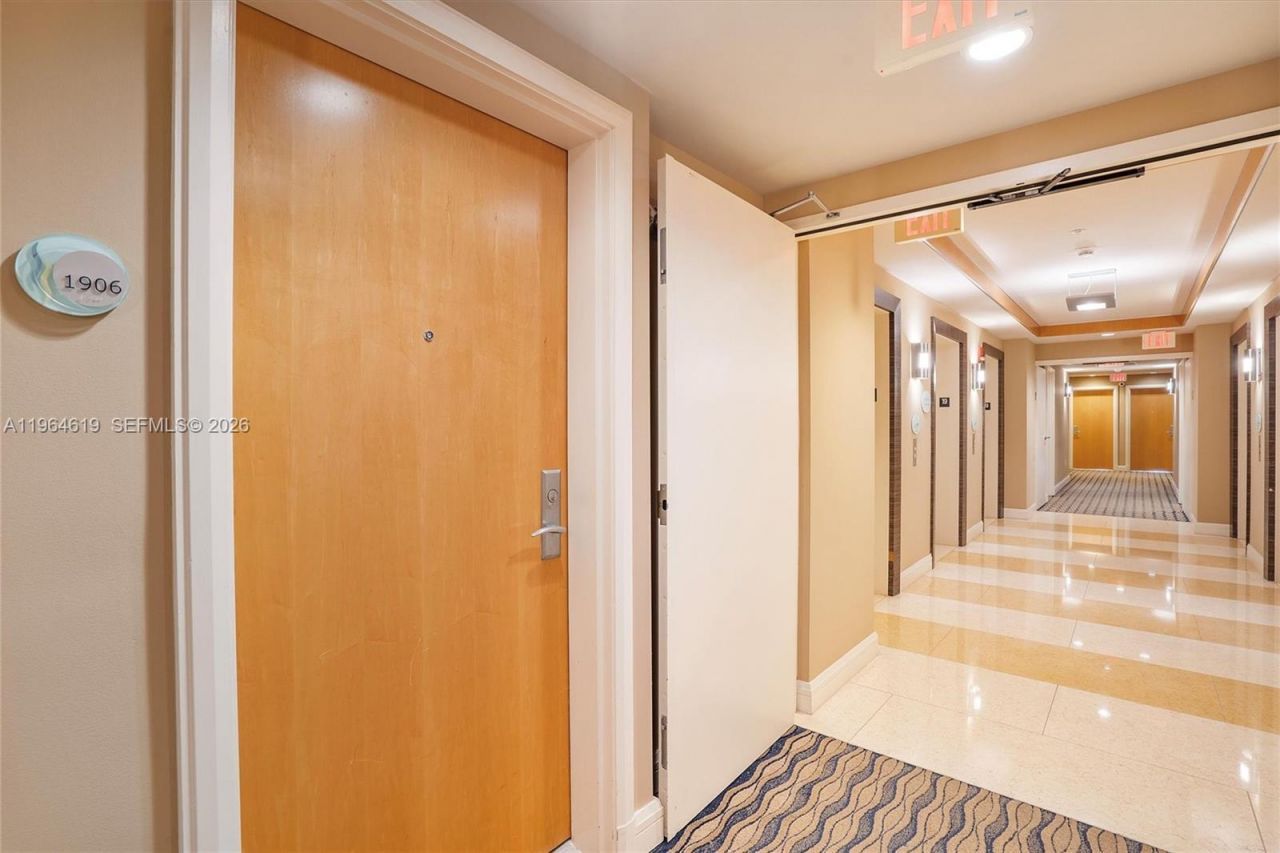 244 Biscayne Blvd, Unit 1906, Miami, FL 33132 Photo