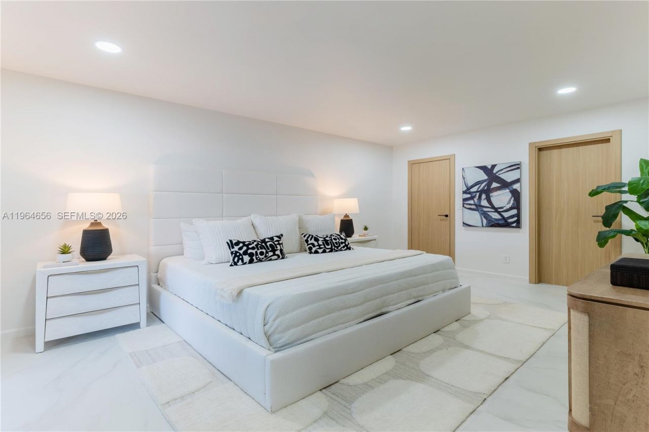 2415 NE 35th Dr, Fort Lauderdale, FL 33308 Photo