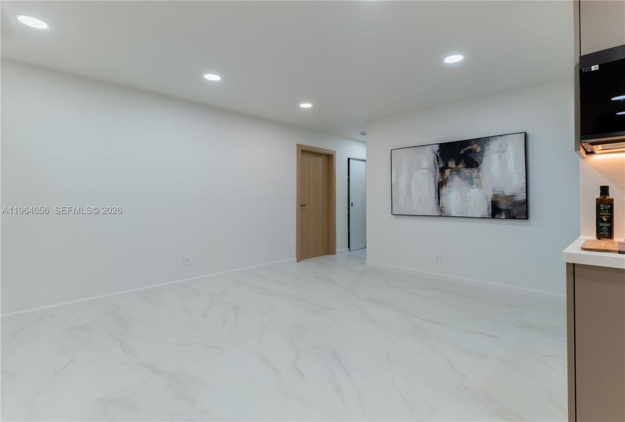 2415 NE 35th Dr, Fort Lauderdale, FL 33308 Photo